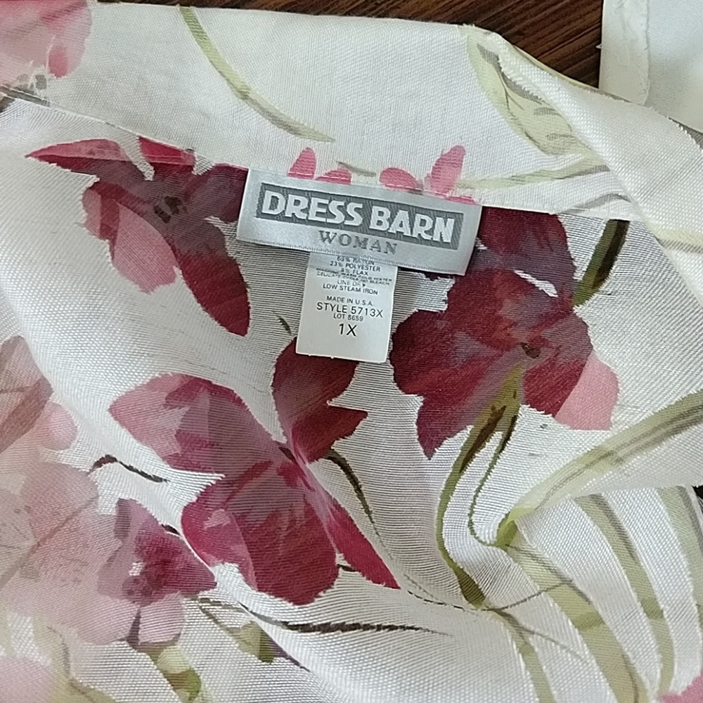 Floral Top with Shell - Picture 2 of 8